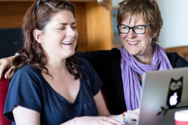 Grundarna av Cancerkompisar, Alexandra och Inga-Lill Lellky.