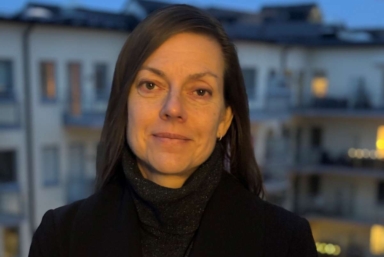 Porträtt på en kvinna som intervjuas i artikeln om sin erfarenhet av cancerrehabilitering.