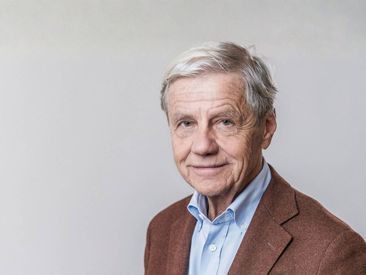 Porträtt av Peter Sjöstrand, ordförande i Stiftelsen Oscar Hirschs Minne.