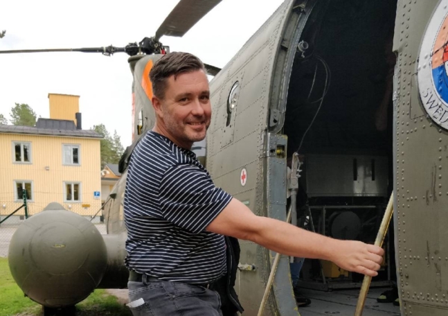 Porträtt av Sam, som intervjuas i artikeln om sin cancerrehabilitering.