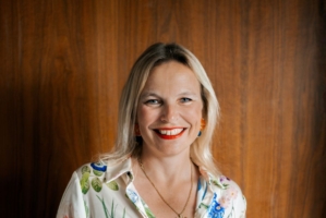 Porträtt av Alexandra Ekman Ryding, generalsekreterare på CancerRehabFonden.